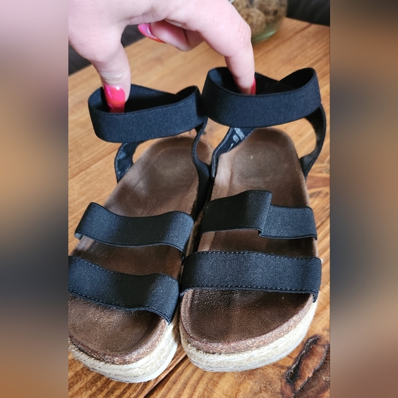 Pierre Duma Sandals - Picture 2 of 6